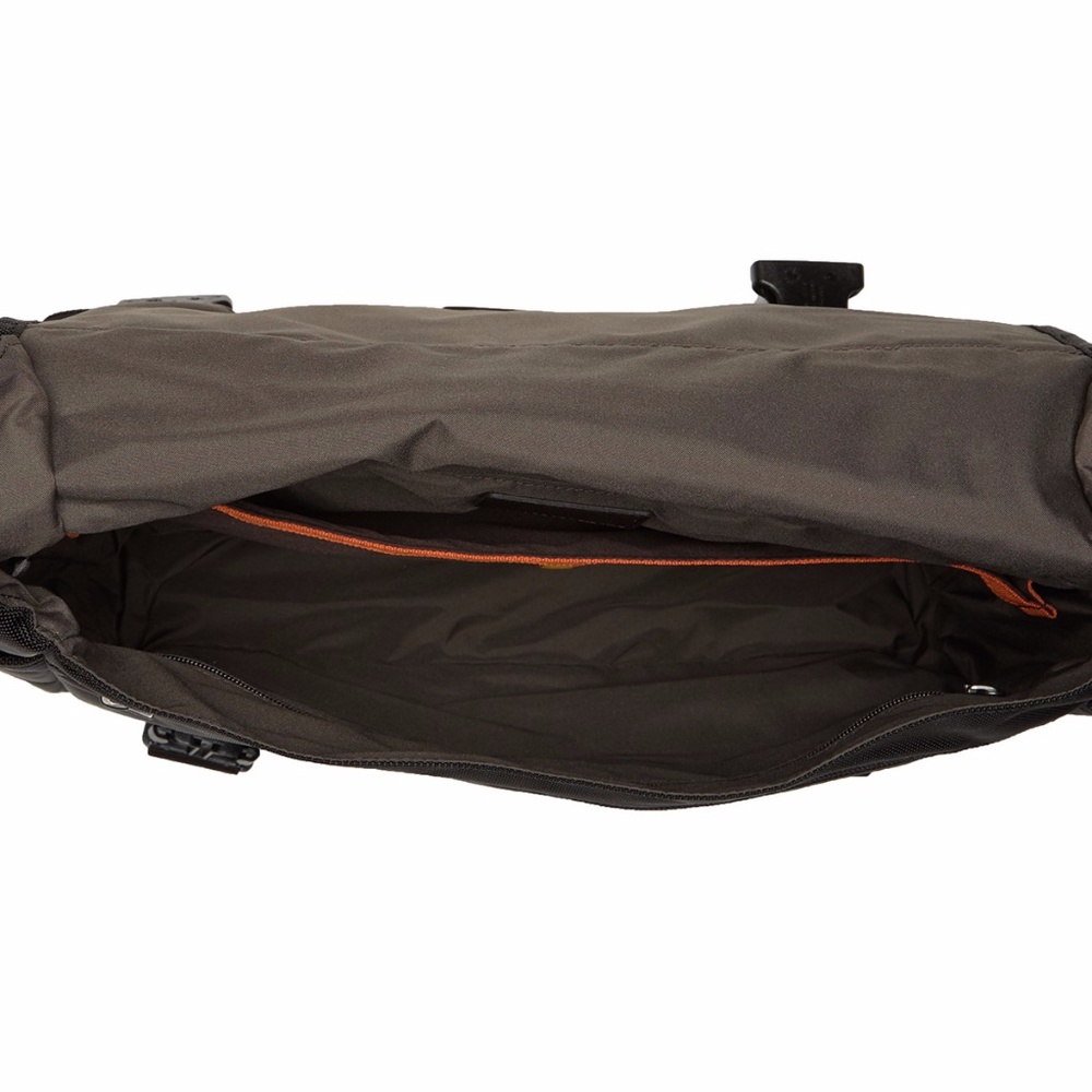Tumi Messenger Bag / Tumi Travel Kit Duo! - Picture 5 of 8